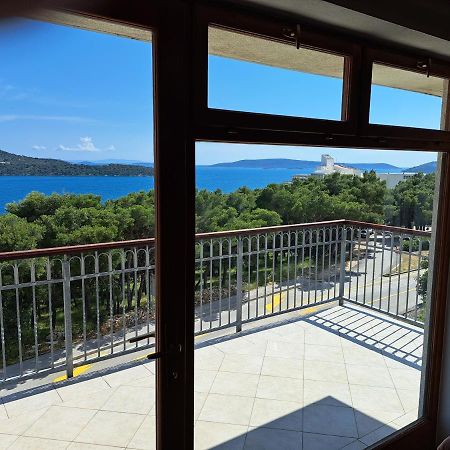 Apartment With Splendid Sea View تروغير المظهر الخارجي الصورة